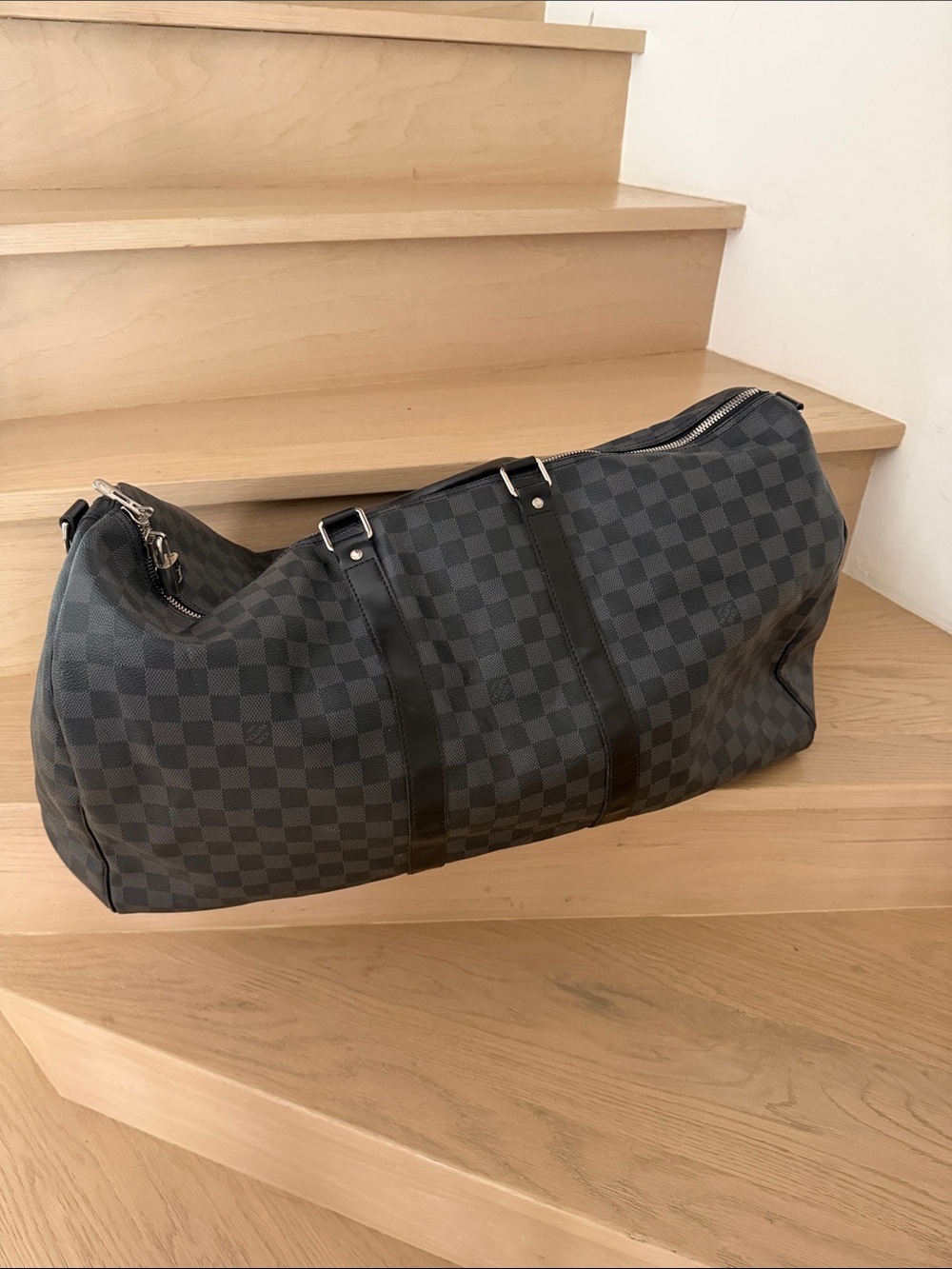 LV TRAVEL DUFFLE BAG